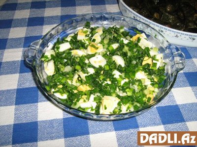 Göy soğanlı yumurtalı salat resepti