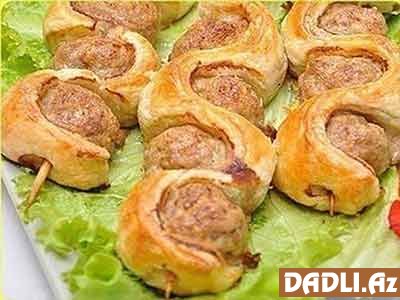 Qat-qat xəmirlə kabab resepti