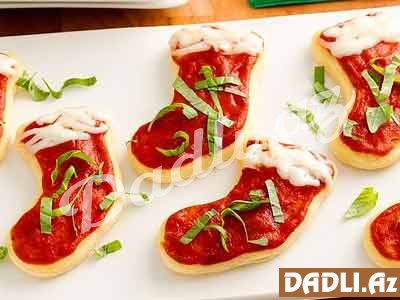 Yeni İl - Pomidor sousu ilə mini pizza resepti
