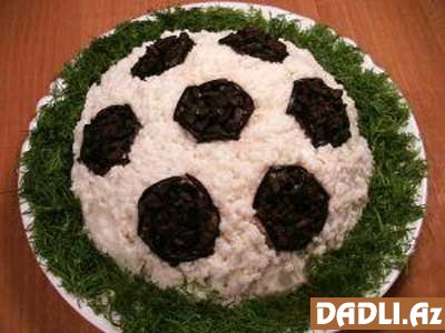 Futbol topu salatı resepti