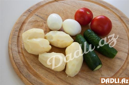 Pomidorlu toyuq salatı resepti - FOTO RESEPT