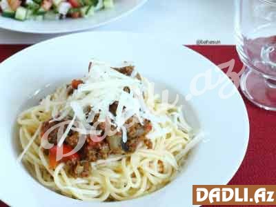 Göbələkli ətli souslu spagetti resepti