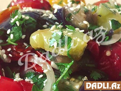 Badımcanlı yay salatı resepti - Video resept